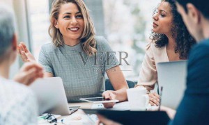 讨论在Facebook上分享照片时的版权相关问题和注意事项